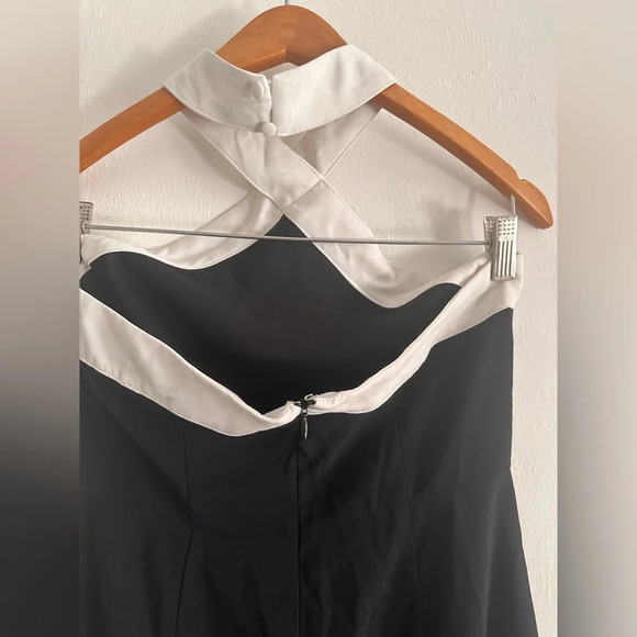 Superdown Laurien Cross Front Jumpsuit in Black Sz S - Picture 6 of 7